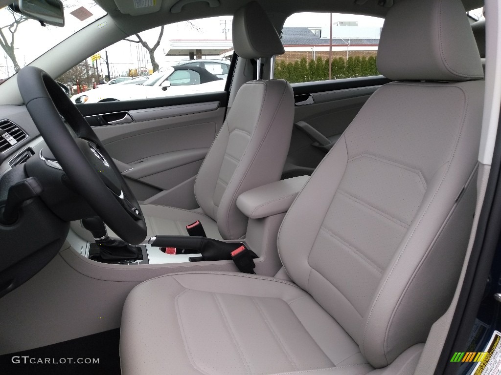 2019 Volkswagen Passat Wolfsburg Front Seat Photo #132795791