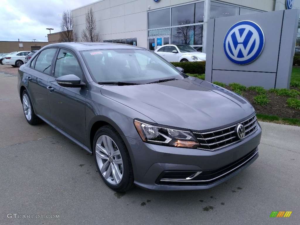 2019 Passat Wolfsburg - Platinum Gray Metallic / Titan Black photo #1