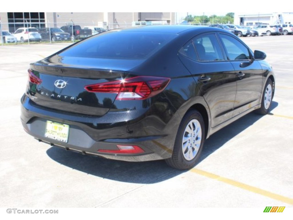 2019 Elantra SE - Phantom Black / Black photo #8