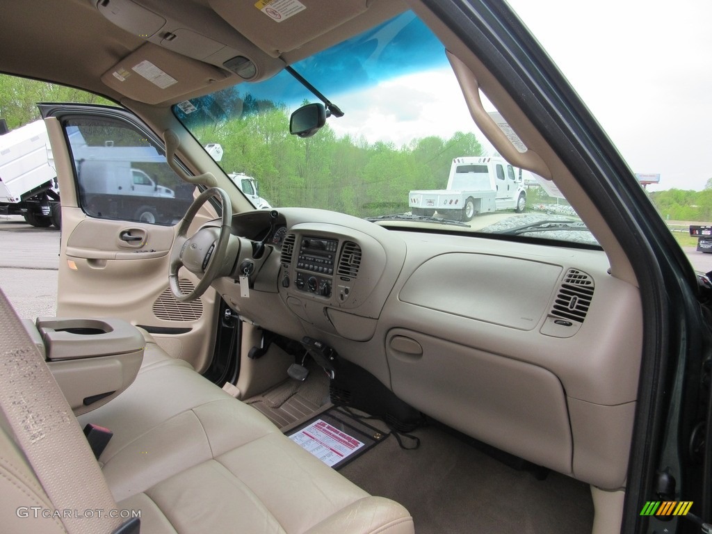 2001 F150 Lariat SuperCab 4x4 - Dark Highland Green Metallic / Medium Parchment photo #20