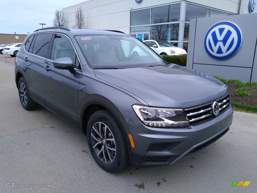 Platinum Gray Metallic 2019 Volkswagen Tiguan SE 4MOTION Exterior Photo #132802103