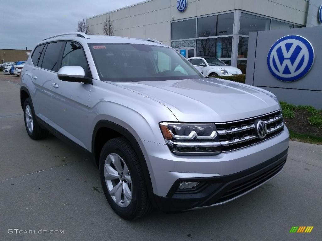 Reflex Silver Metallic 2019 Volkswagen Atlas SE 4Motion Exterior Photo #132802847
