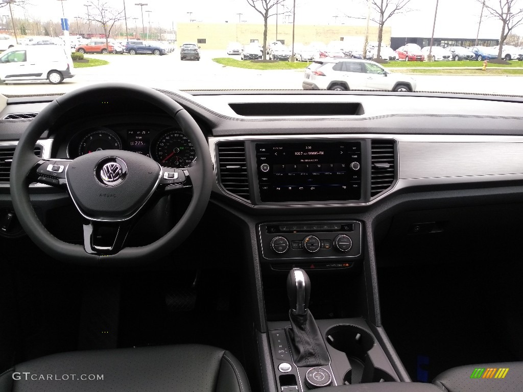 2019 Volkswagen Atlas SE 4Motion Titan Black Dashboard Photo #132802931