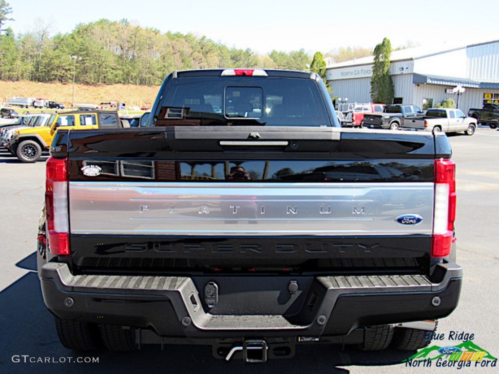 2019 F450 Super Duty Platinum Crew Cab 4x4 - Agate Black / Black photo #4