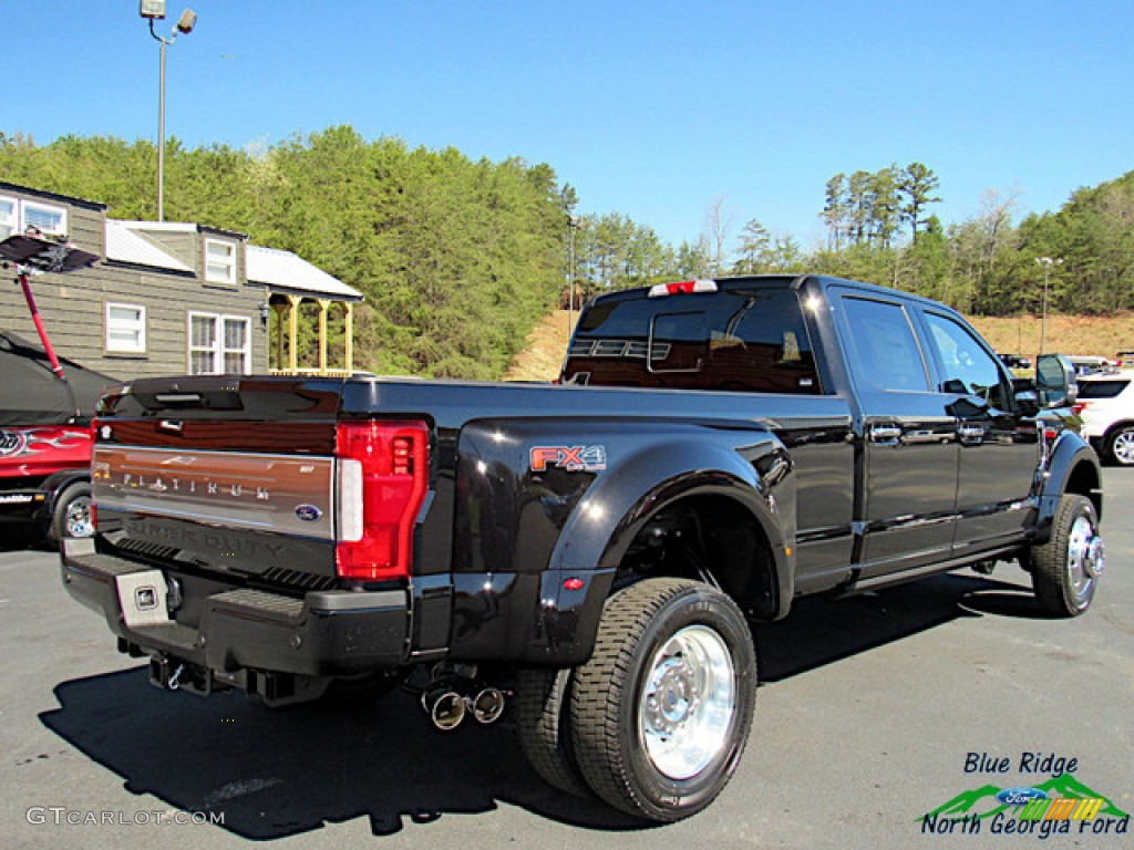 2019 F450 Super Duty Platinum Crew Cab 4x4 - Agate Black / Black photo #5