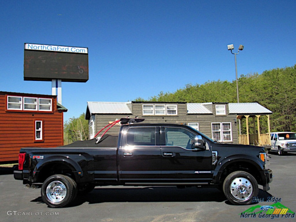 2019 F450 Super Duty Platinum Crew Cab 4x4 - Agate Black / Black photo #6