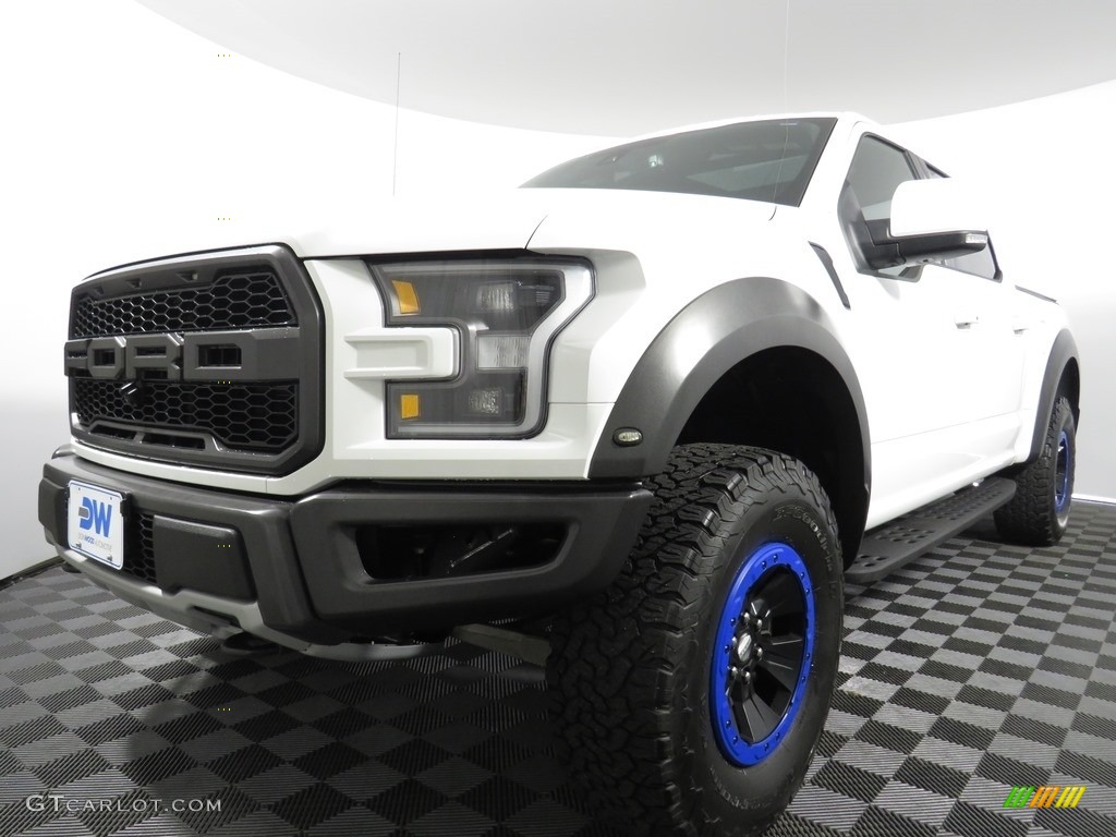 2018 F150 SVT Raptor SuperCrew 4x4 - Oxford White / Raptor Black photo #11