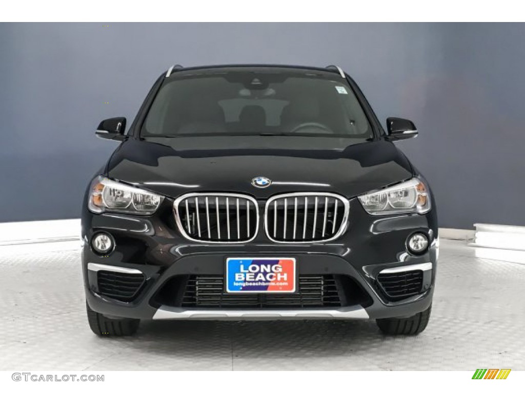 2019 X1 sDrive28i - Jet Black / Black photo #2