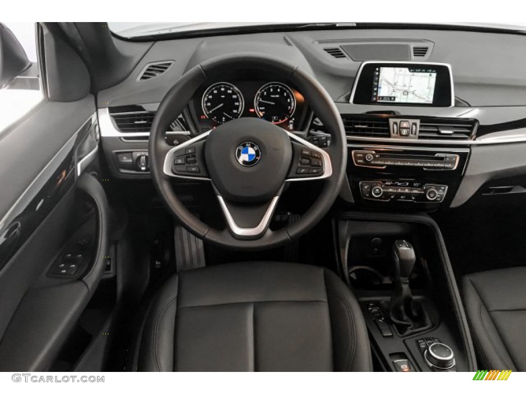 2019 X1 sDrive28i - Jet Black / Black photo #4