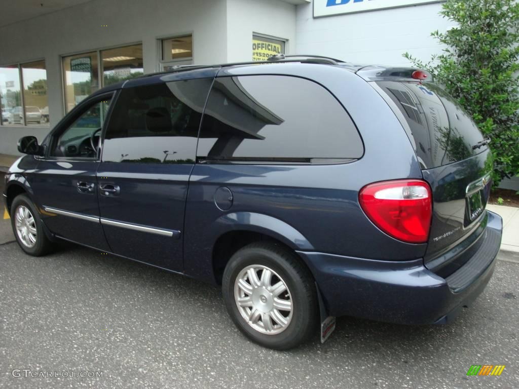 2007 Town & Country Touring - Modern Blue Pearl / Dark Khaki/Light Graystone photo #4