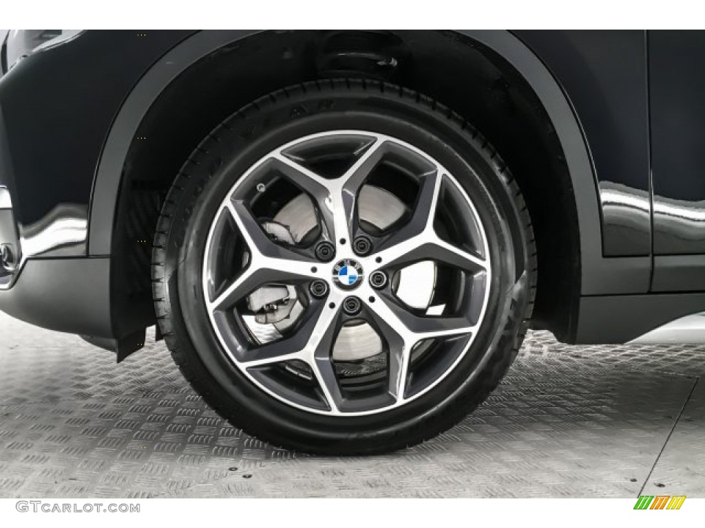 2019 X1 sDrive28i - Jet Black / Black photo #8