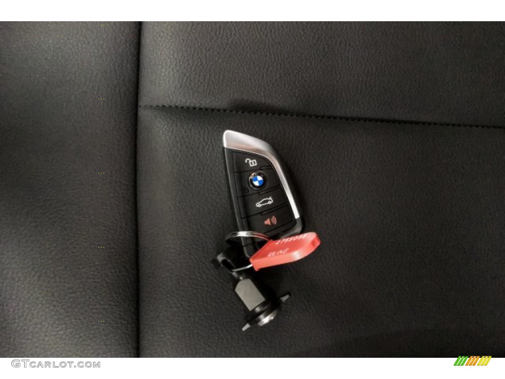 2019 X1 sDrive28i - Jet Black / Black photo #11