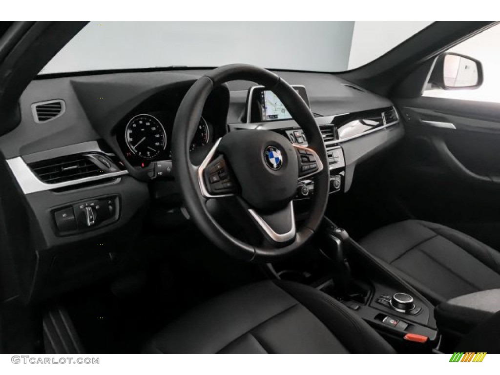 2019 X1 sDrive28i - Jet Black / Black photo #20