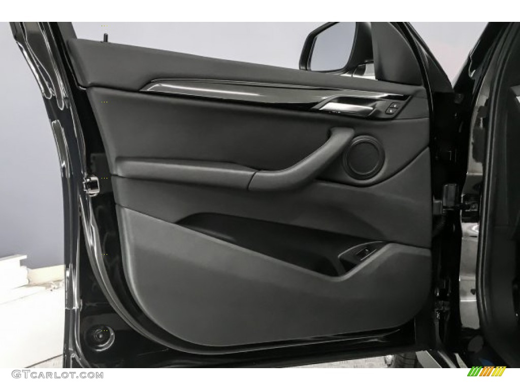 2019 X1 sDrive28i - Jet Black / Black photo #24