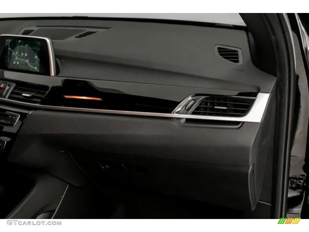 2019 X1 sDrive28i - Jet Black / Black photo #27