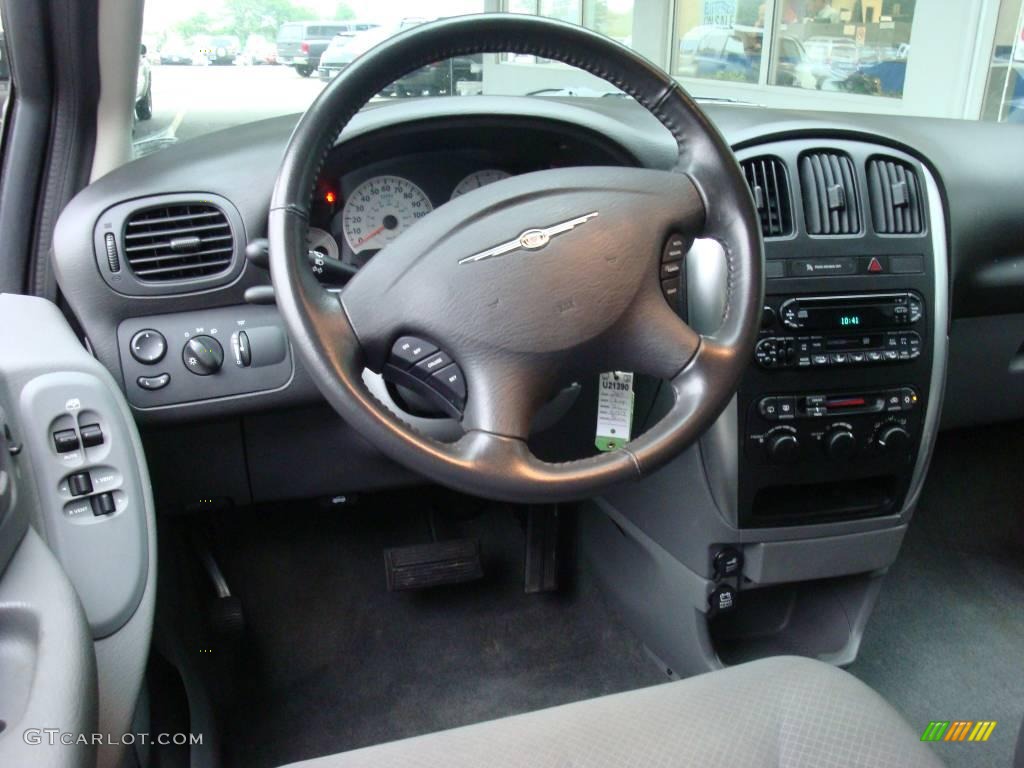 2007 Town & Country Touring - Modern Blue Pearl / Dark Khaki/Light Graystone photo #11