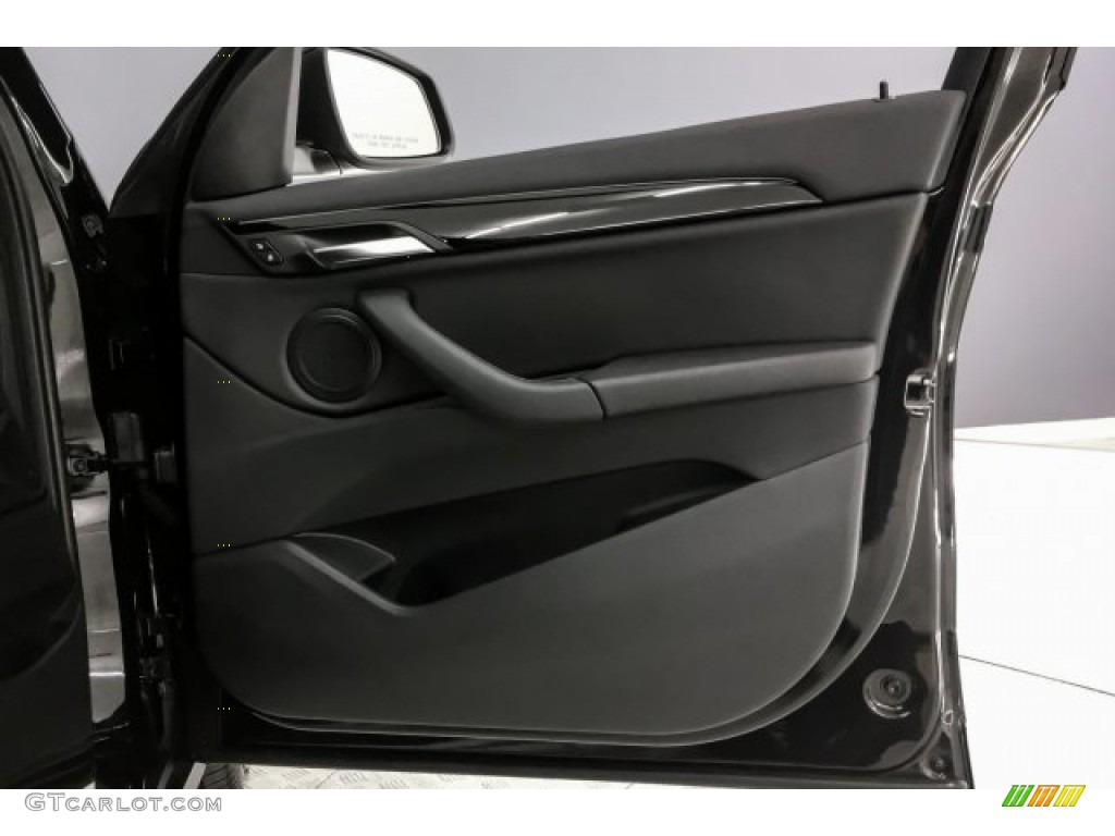 2019 X1 sDrive28i - Jet Black / Black photo #28