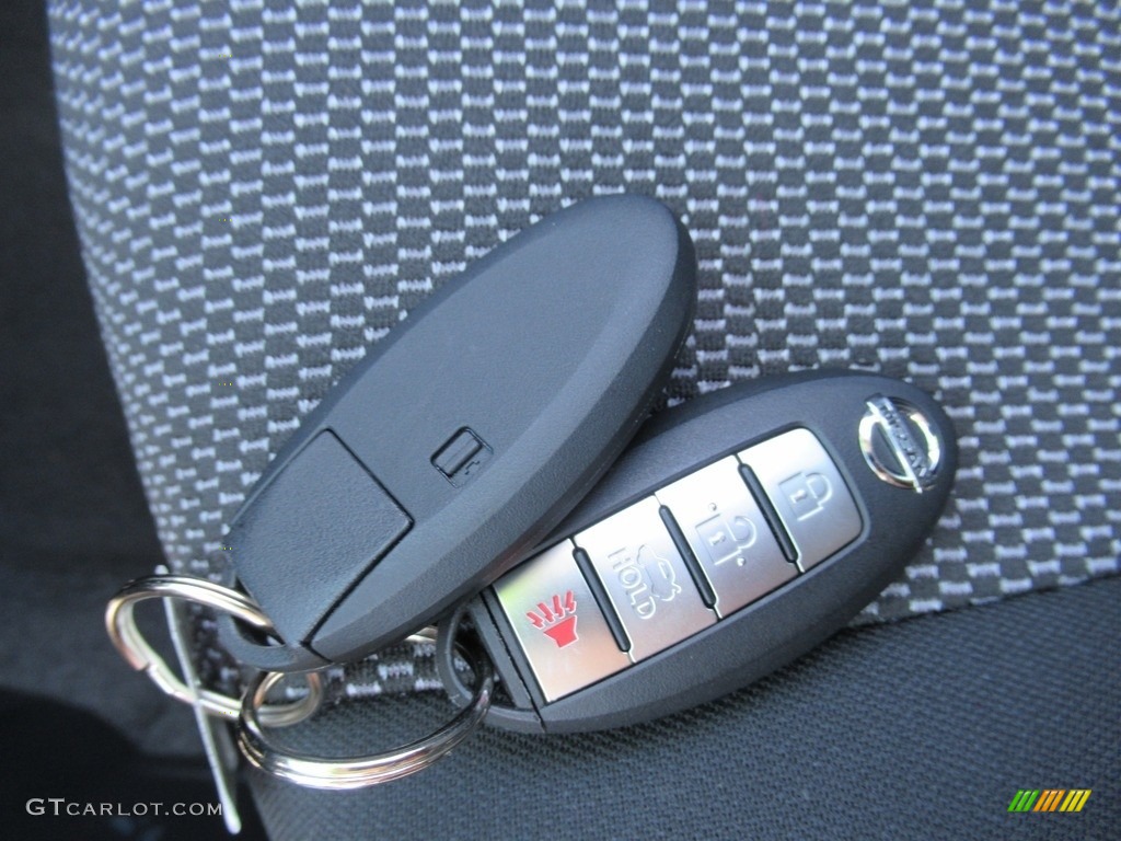 2019 Nissan Versa SV Special Edition Keys Photo #132815804