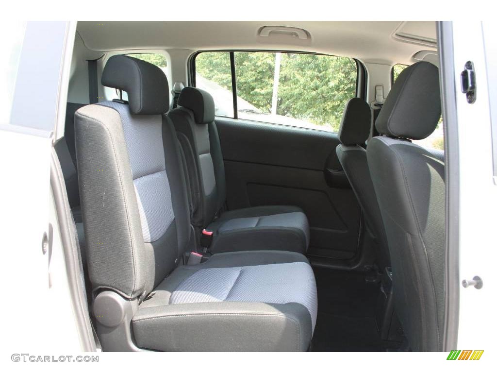 2007 MAZDA5 Sport - Whitewater Pearl Mica / Black photo #12