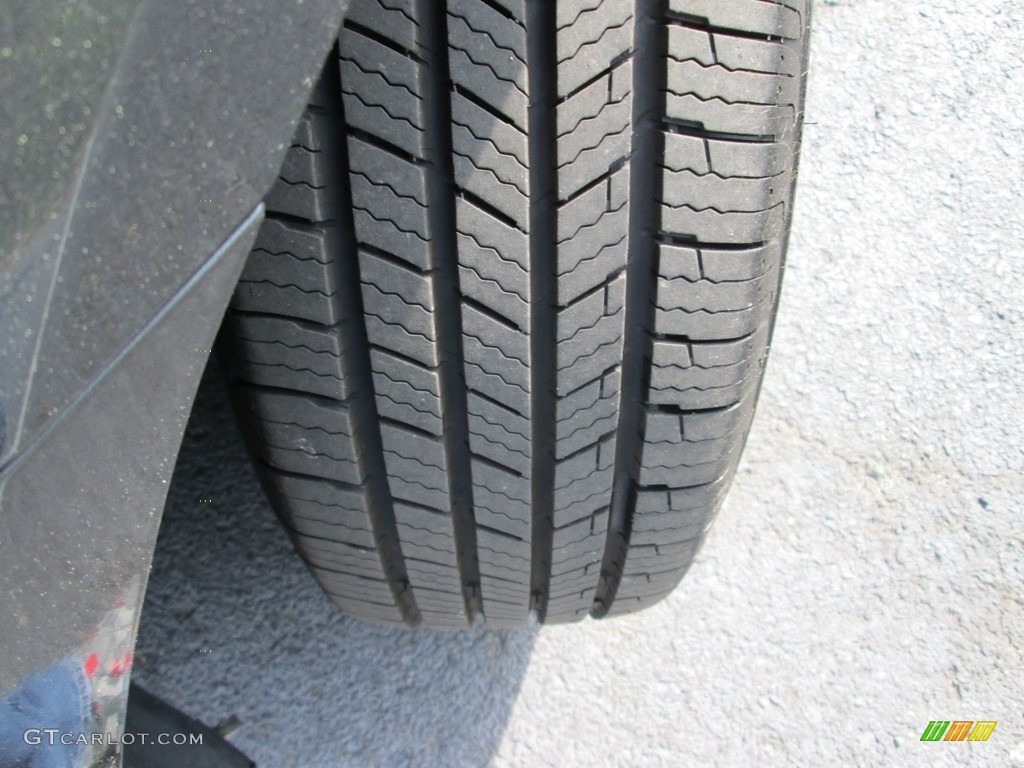 2013 Sonic LT Sedan - Cyber Gray Metallic / Jet Black/Dark Titanium photo #23
