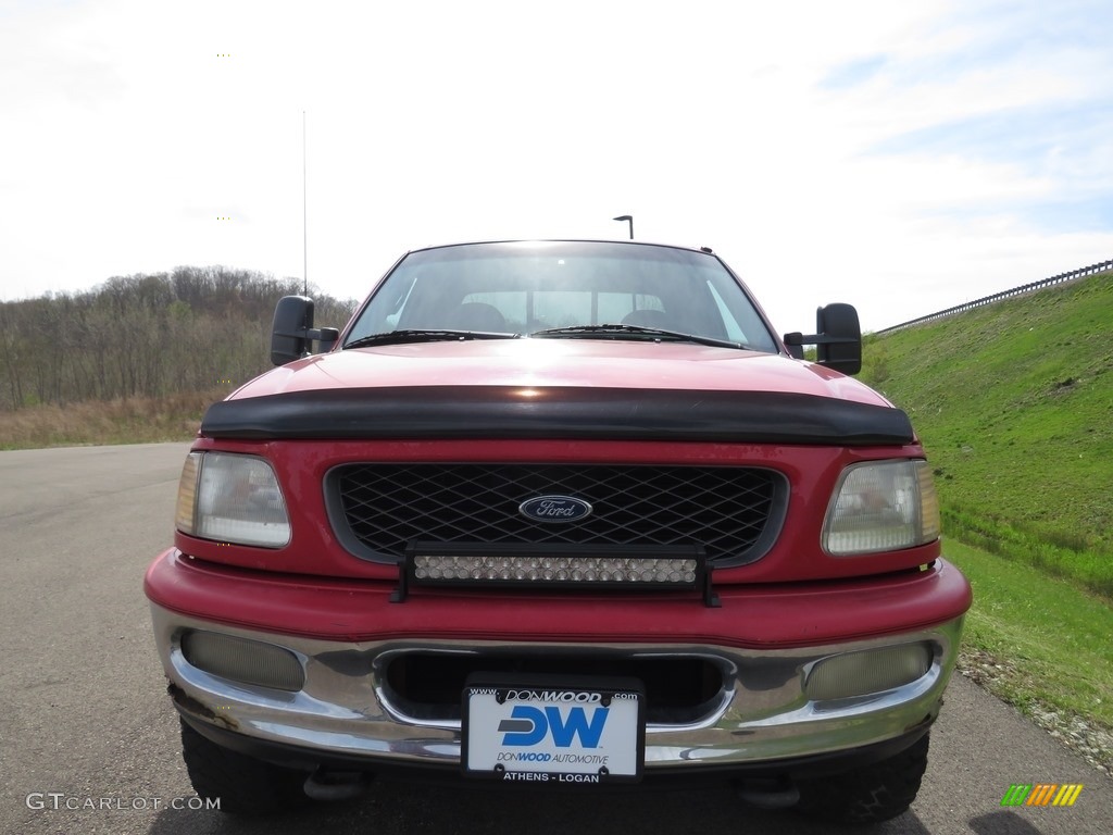 1998 F150 XLT SuperCab 4x4 - Bright Red / Medium Graphite photo #8
