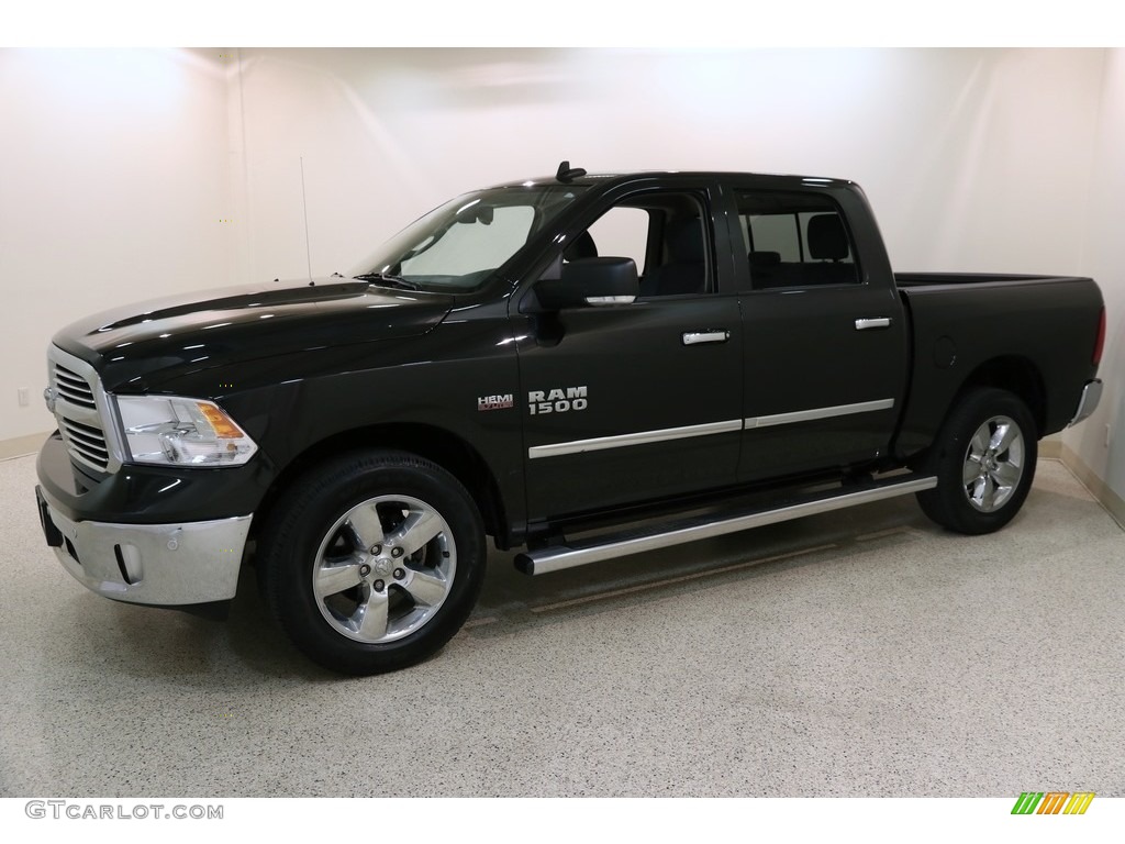 2017 1500 Big Horn Crew Cab 4x4 - Brilliant Black Crystal Pearl / Black/Diesel Gray photo #3