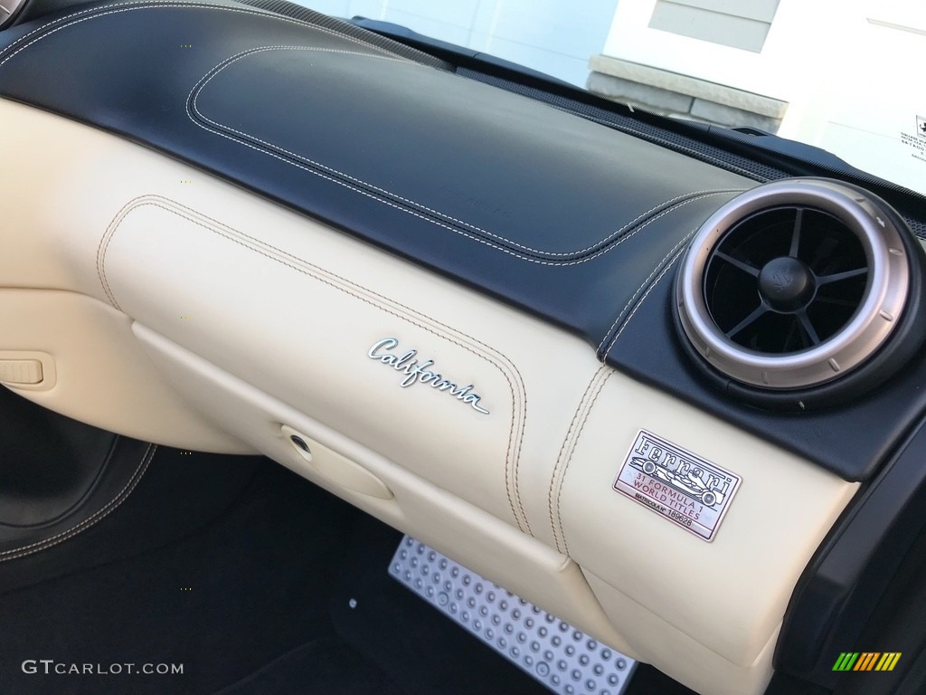 2013 Ferrari California 30 Marks and Logos Photo #132839370