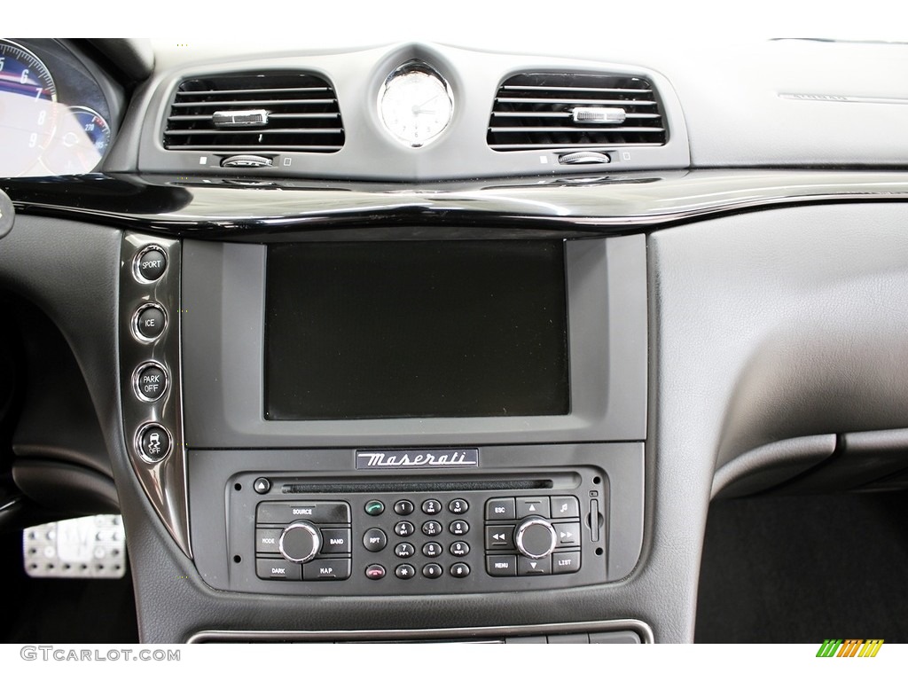 2015 Maserati GranTurismo Sport Coupe Dashboard Photos