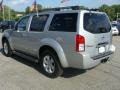 Silver Lightning Metallic - Pathfinder LE 4x4 Photo No. 3