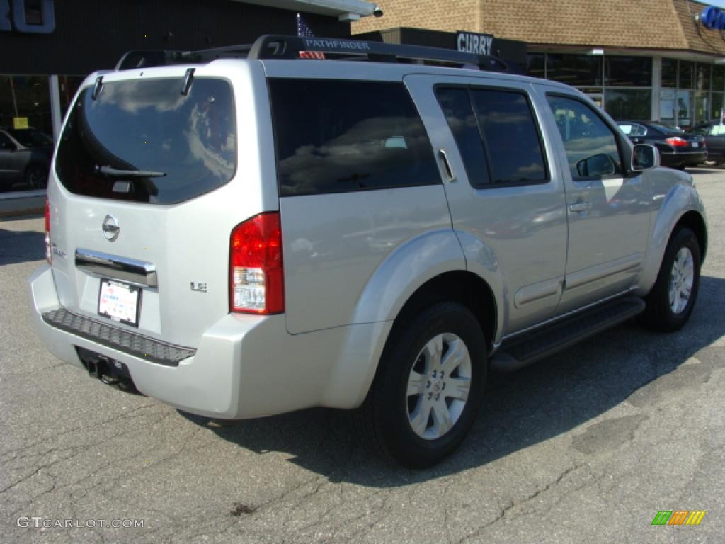 2006 Pathfinder LE 4x4 - Silver Lightning Metallic / Graphite photo #5