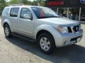 Silver Lightning Metallic - Pathfinder LE 4x4 Photo No. 7