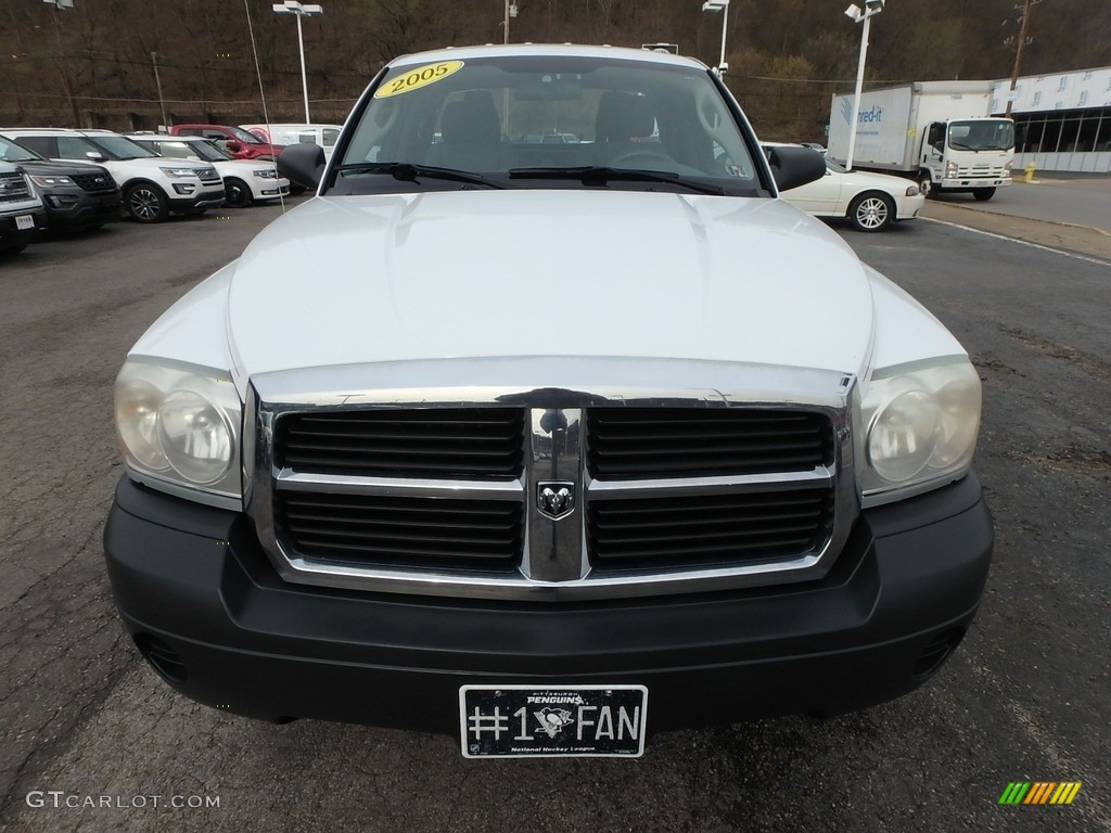 2005 Dakota ST Club Cab 4x4 - Bright White / Medium Slate Gray photo #7