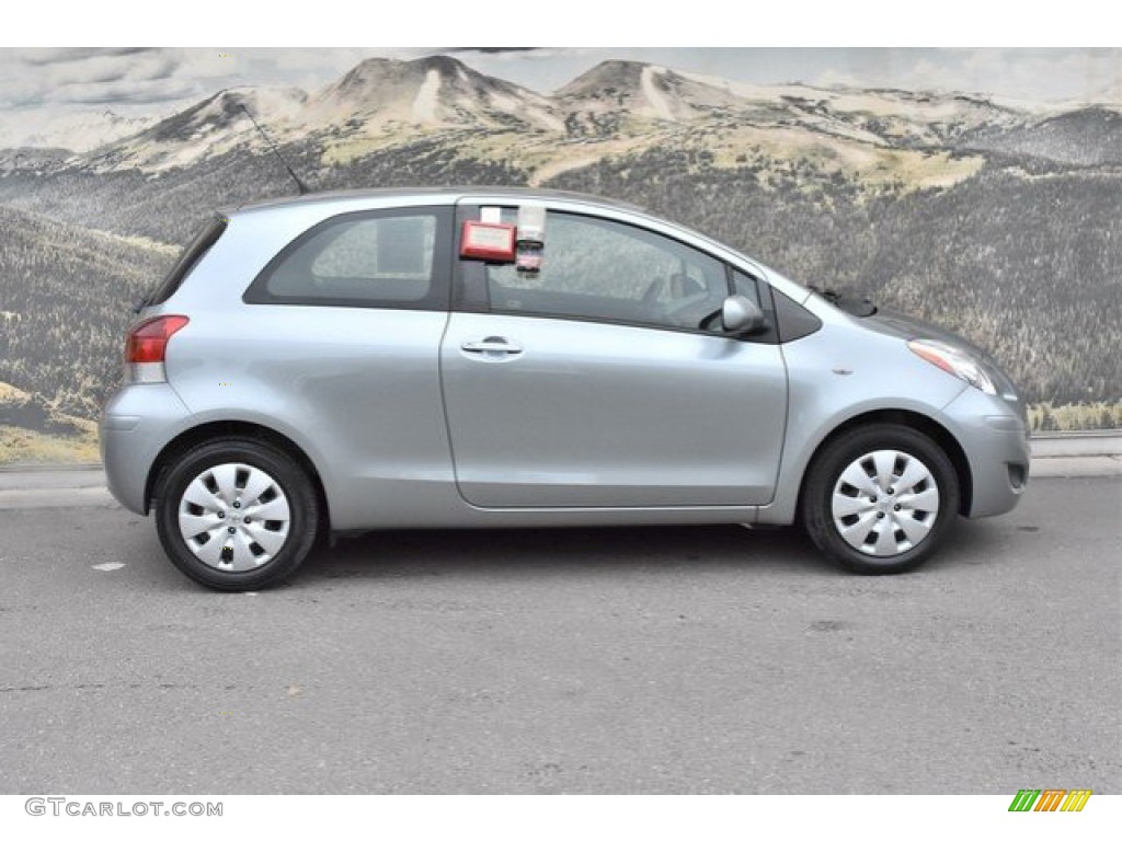 2011 Yaris 3 Door Liftback - Silver Streak Mica / Dark Charcoal photo #2