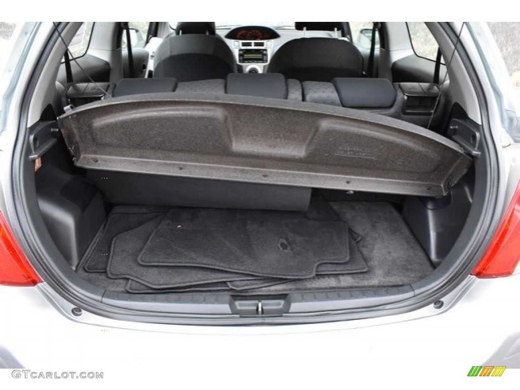2011 Yaris 3 Door Liftback - Silver Streak Mica / Dark Charcoal photo #26