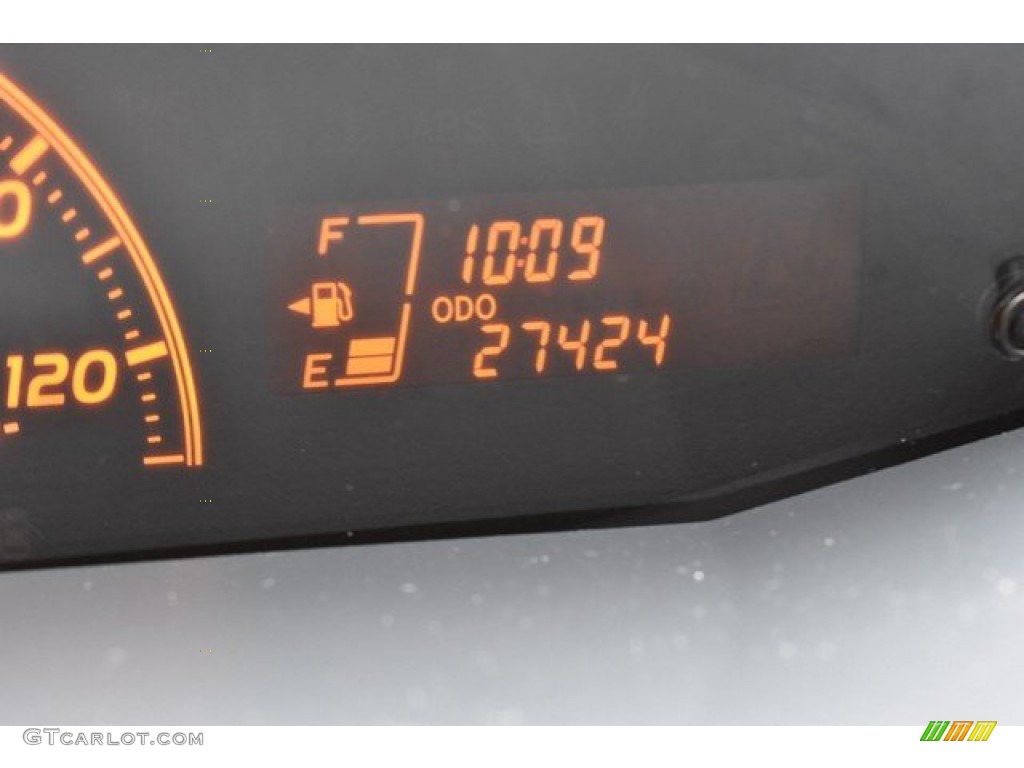 2011 Yaris 3 Door Liftback - Silver Streak Mica / Dark Charcoal photo #29