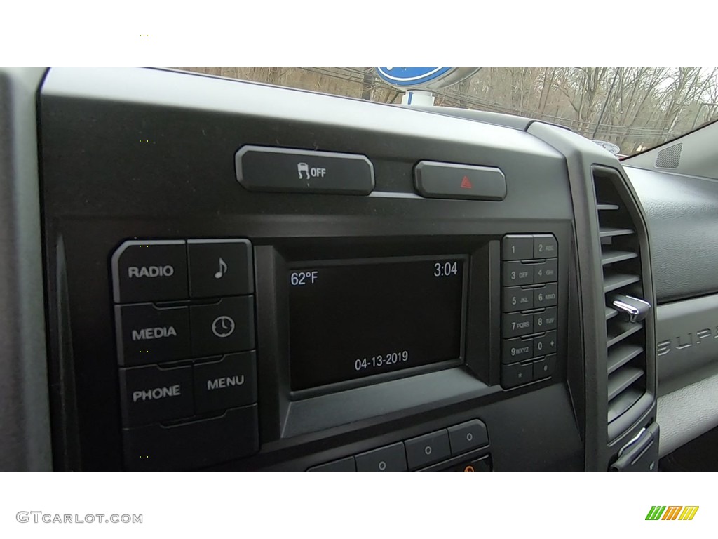 2019 F350 Super Duty XL Regular Cab 4x4 - Race Red / Earth Gray photo #14