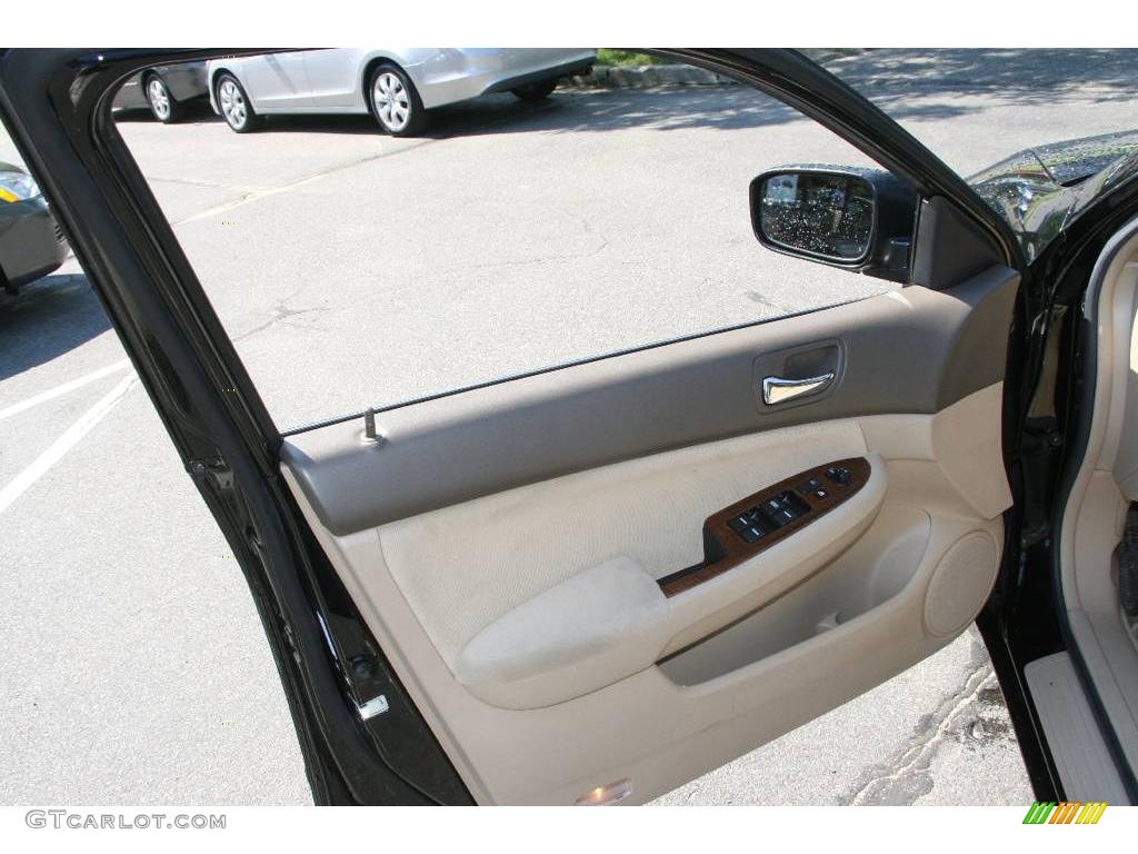 2006 Accord EX Sedan - Nighthawk Black Pearl / Ivory photo #17