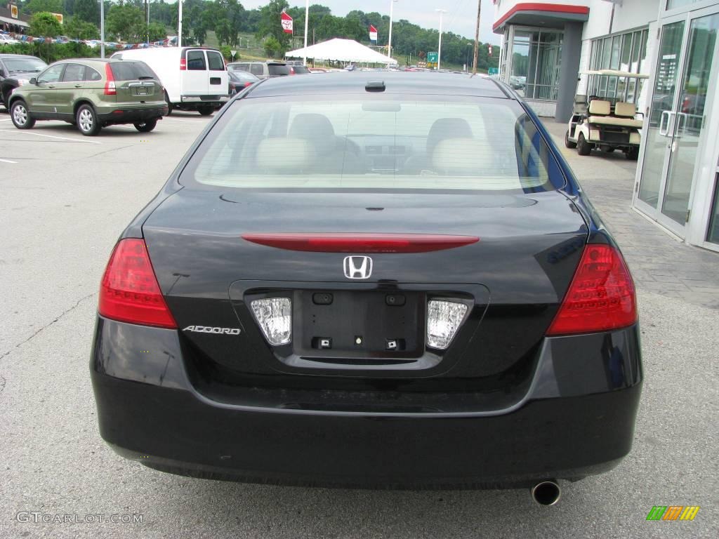 2006 Accord EX-L Sedan - Nighthawk Black Pearl / Ivory photo #5