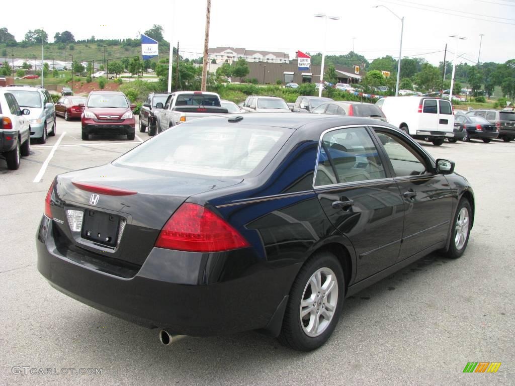 2006 Accord EX-L Sedan - Nighthawk Black Pearl / Ivory photo #6