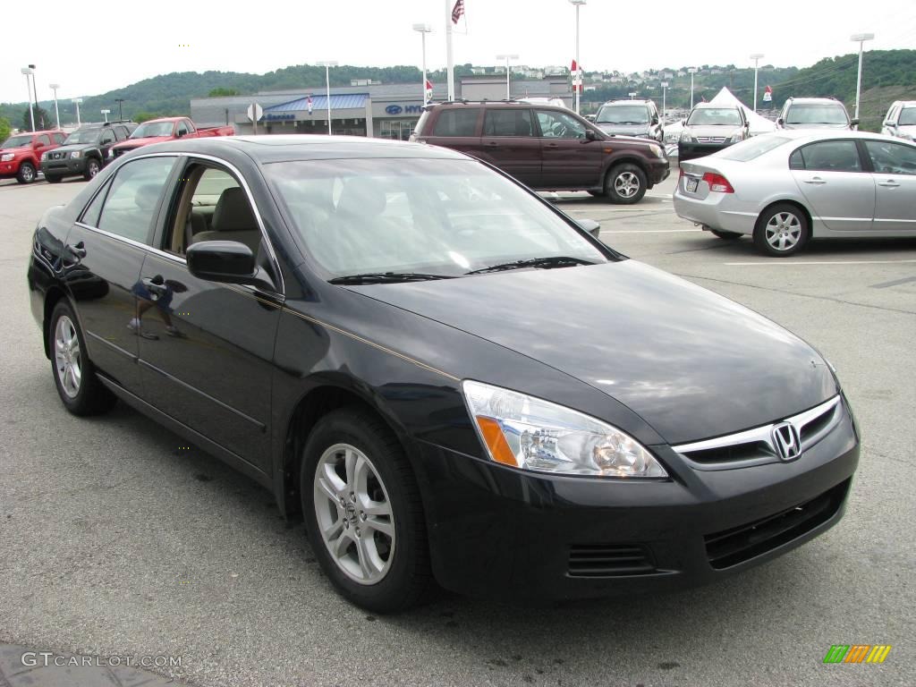 2006 Accord EX-L Sedan - Nighthawk Black Pearl / Ivory photo #9
