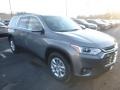 Pepperdust Metallic - Traverse LT AWD Photo No. 6