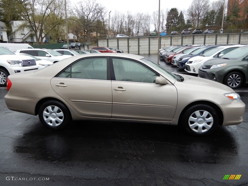 2003 Camry LE - Desert Sand Mica / Taupe photo #2