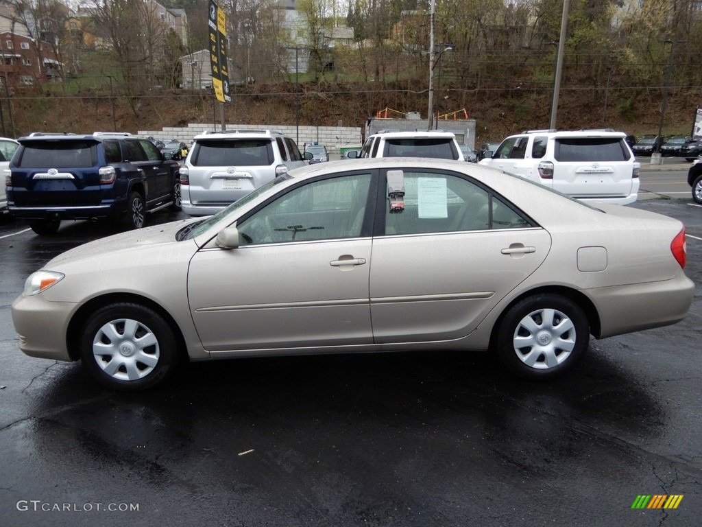 2003 Camry LE - Desert Sand Mica / Taupe photo #4