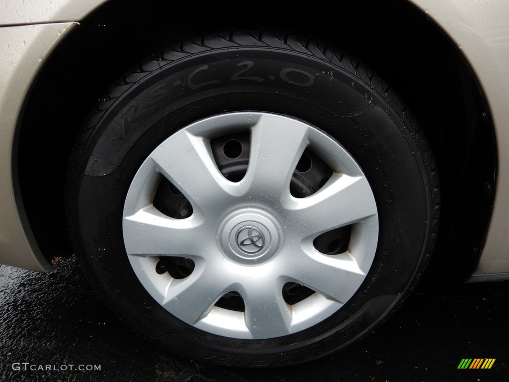 2003 Camry LE - Desert Sand Mica / Taupe photo #17