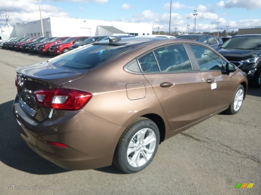 2019 Cruze LS - Oakwood Metallic / Jet Black/­Galvanized photo #5