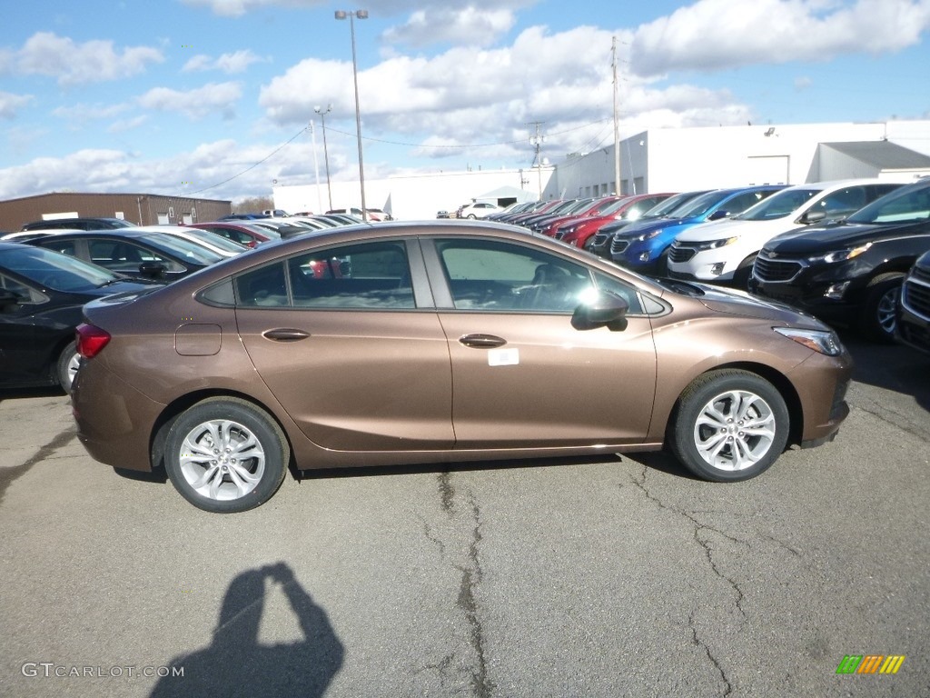 2019 Cruze LS - Oakwood Metallic / Jet Black/­Galvanized photo #6