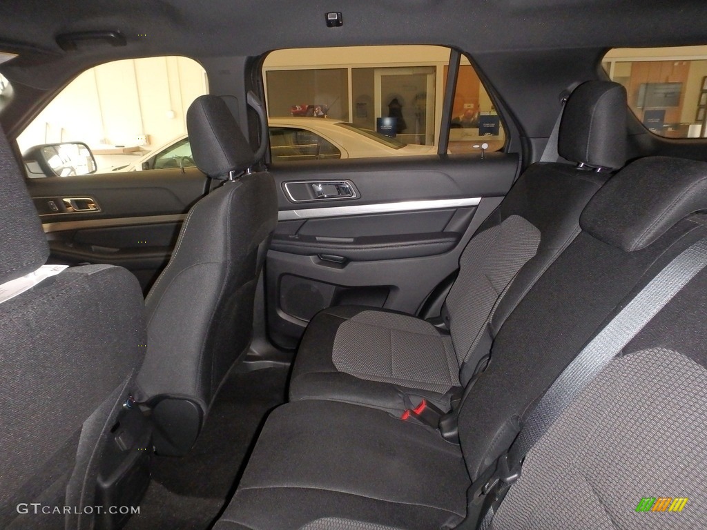 2019 Explorer XLT 4WD - Magnetic / Medium Black photo #8