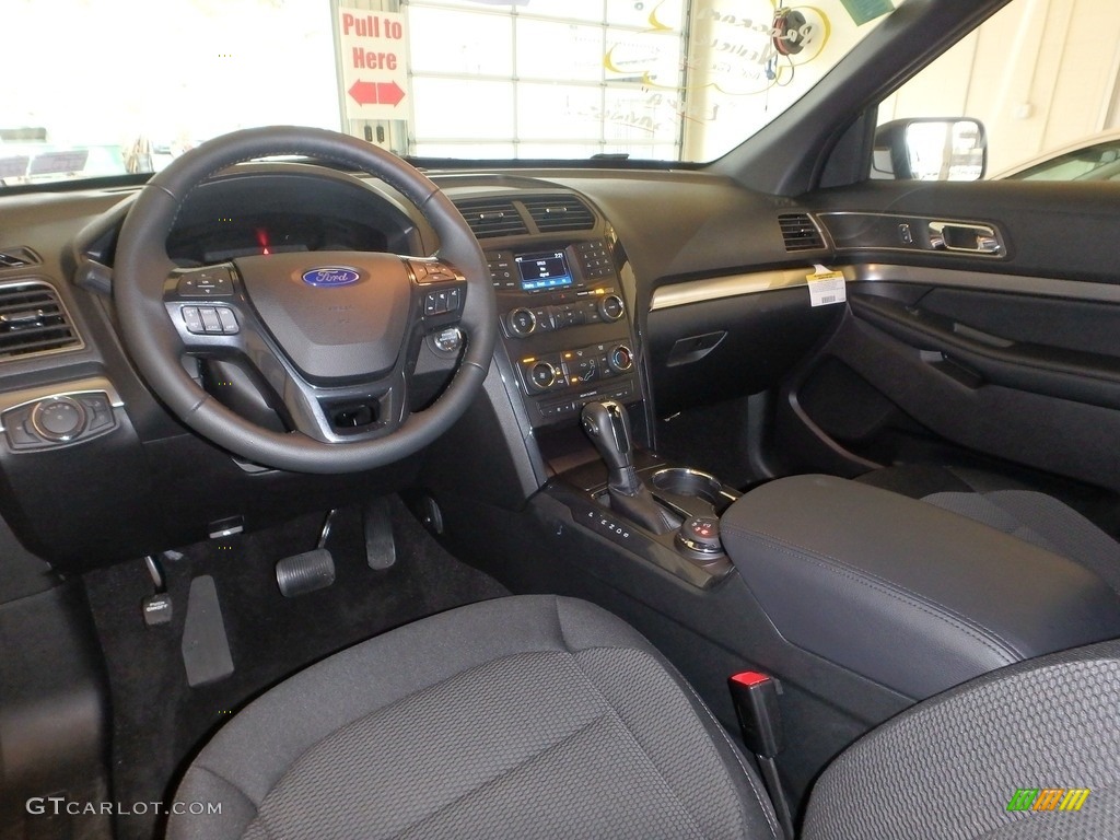 2019 Explorer XLT 4WD - Magnetic / Medium Black photo #9