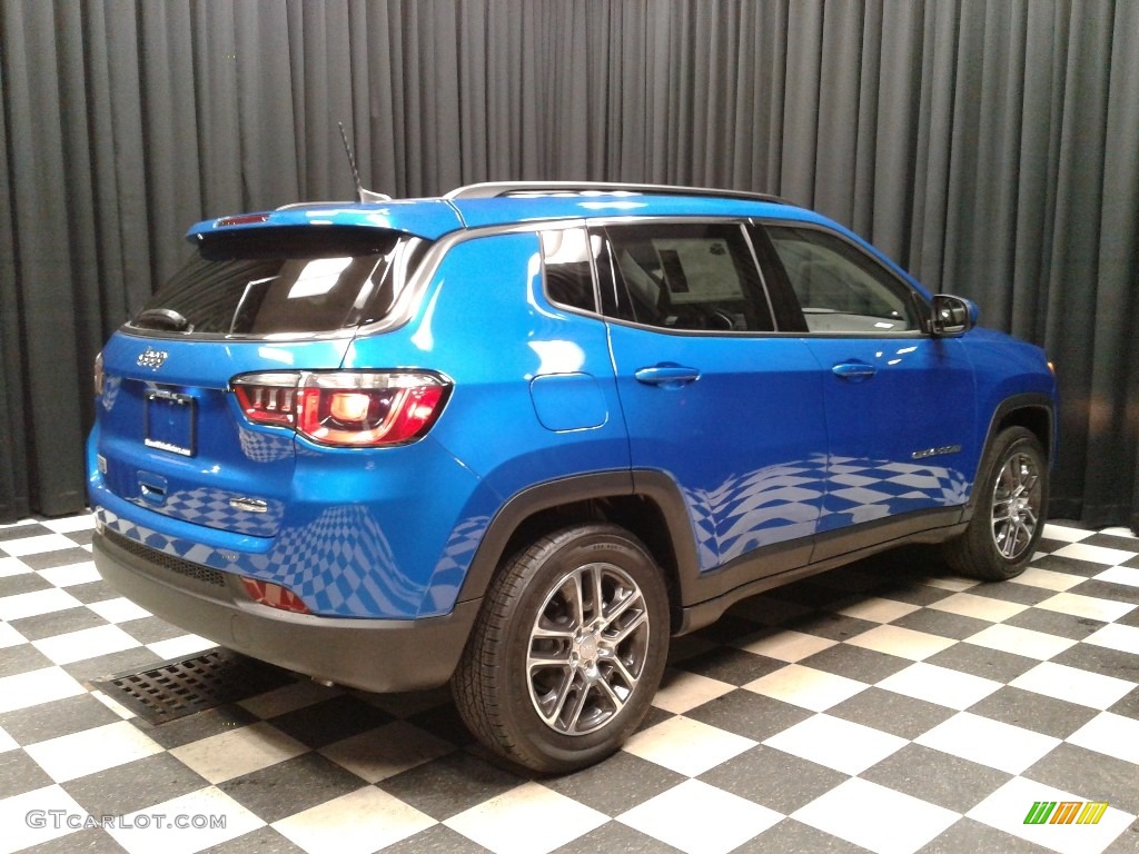 2019 Compass Latitude - Laser Blue Pearl / Black/Ski Gray photo #6