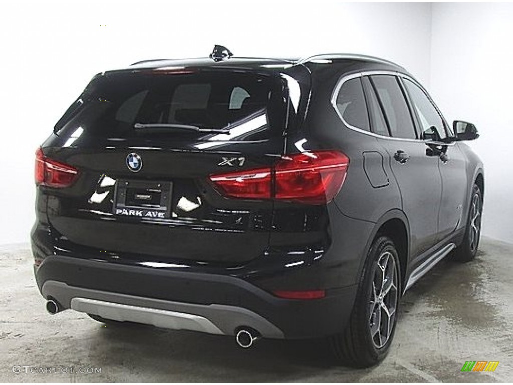 2018 X1 xDrive28i - Black Sapphire Metallic / Black photo #4